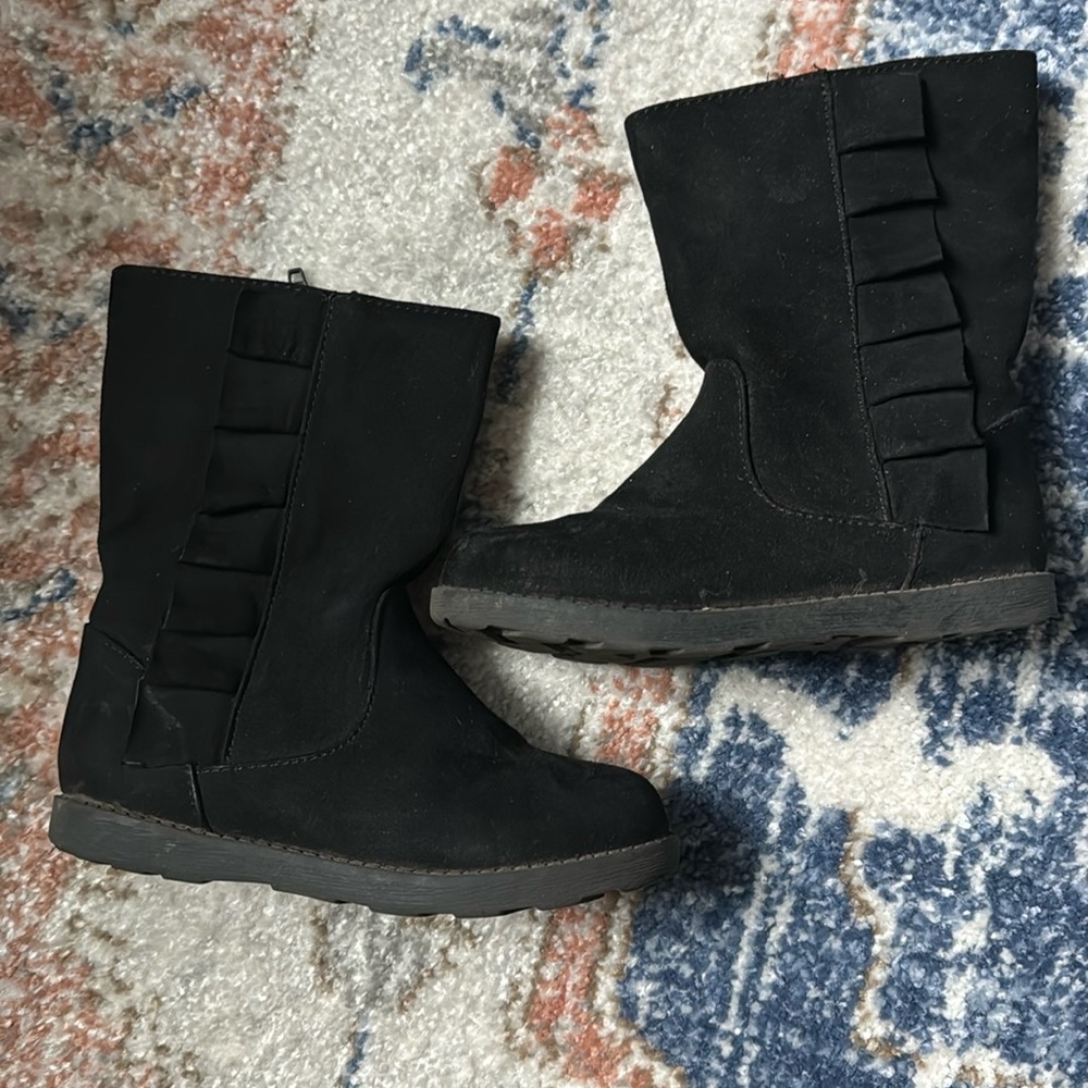 Cat and Jack riding black boots
